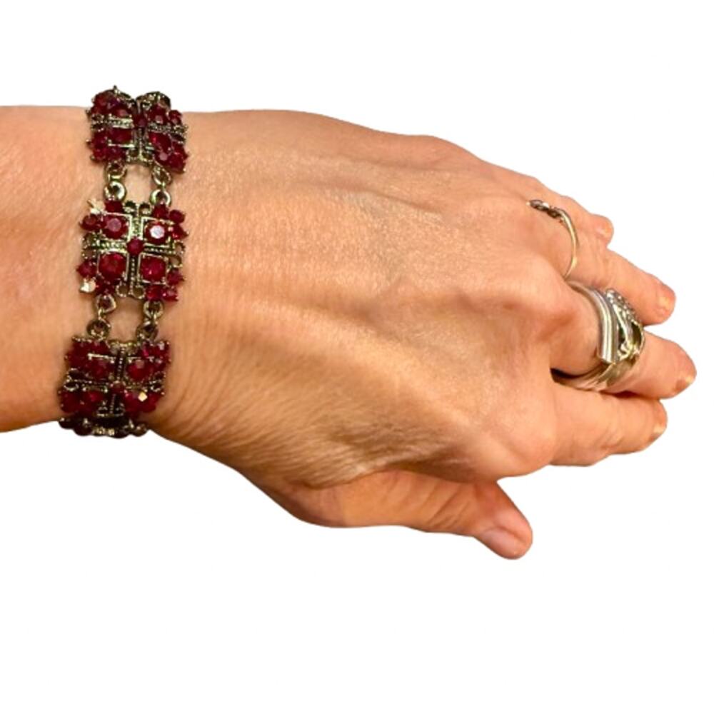 Romantic Vintage Retro Style Red Crystal Panel Bracelet - Picture 4 of 8